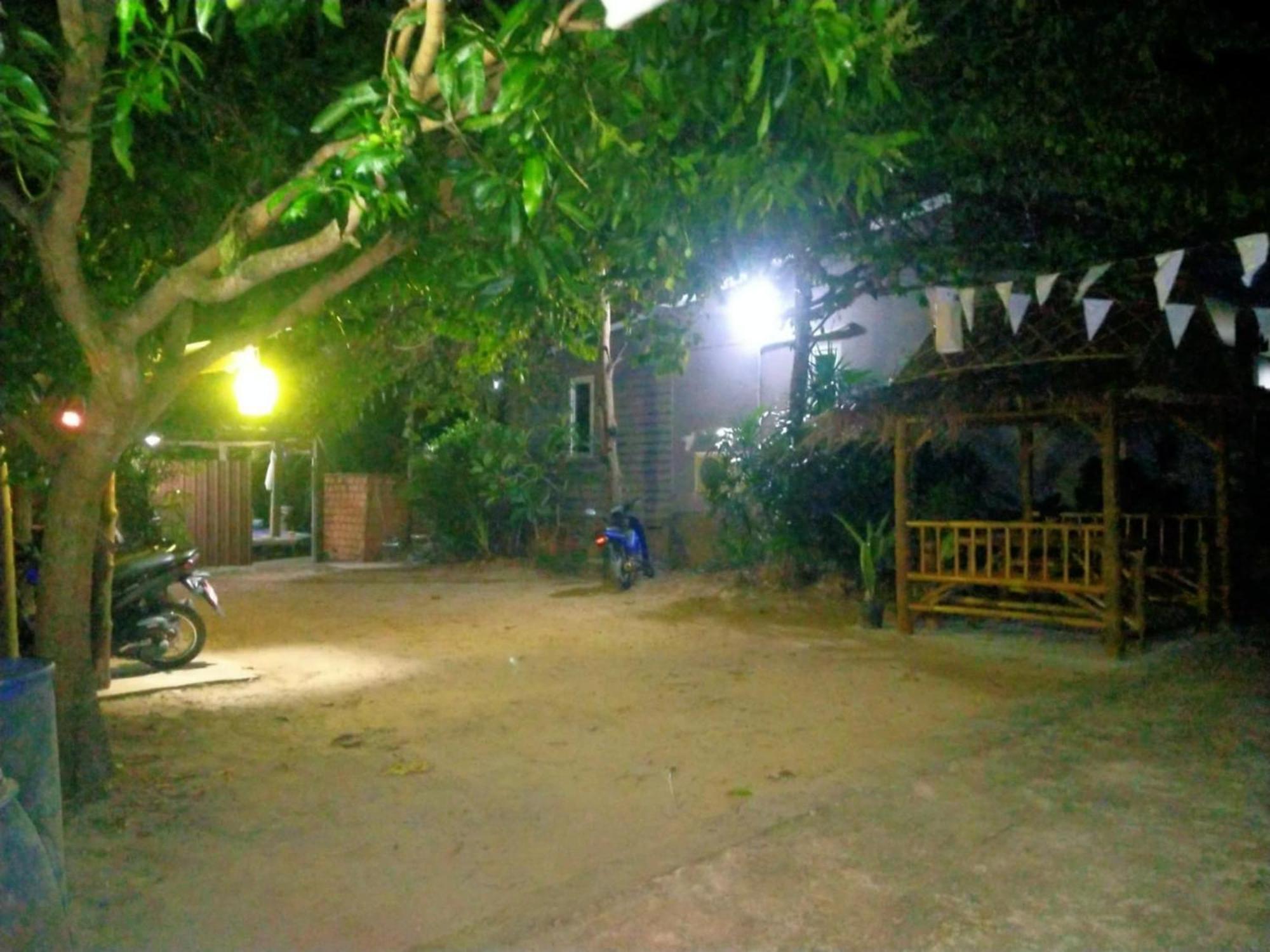 Lanta Beautiful Beach House Koh Lanta Bagian luar foto